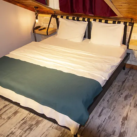 Hot Budget Ortakoy Otel 3*