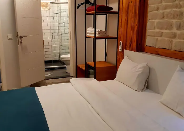 Отель Hot Budget Ortakoy 3*